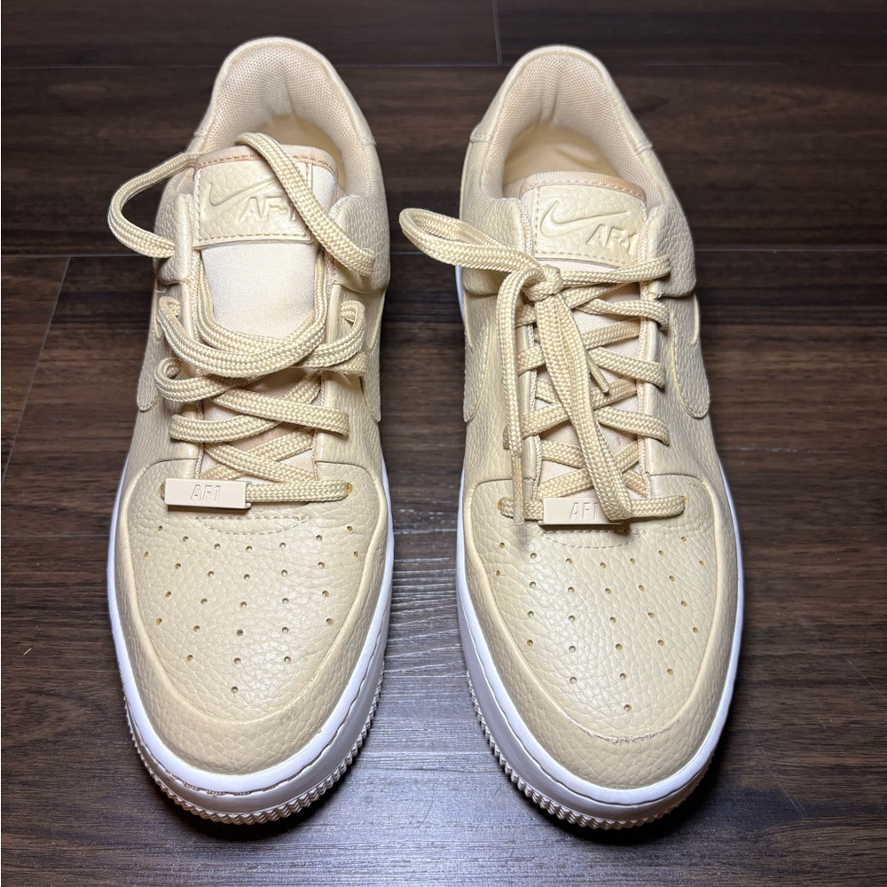 Size 9 - Nike Air Force 1 Sage Low Desert Ore W